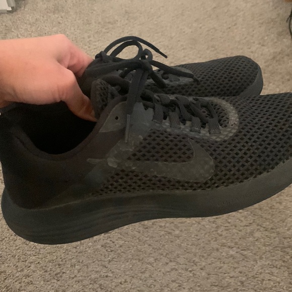 Nike Shoes - Black Nikes